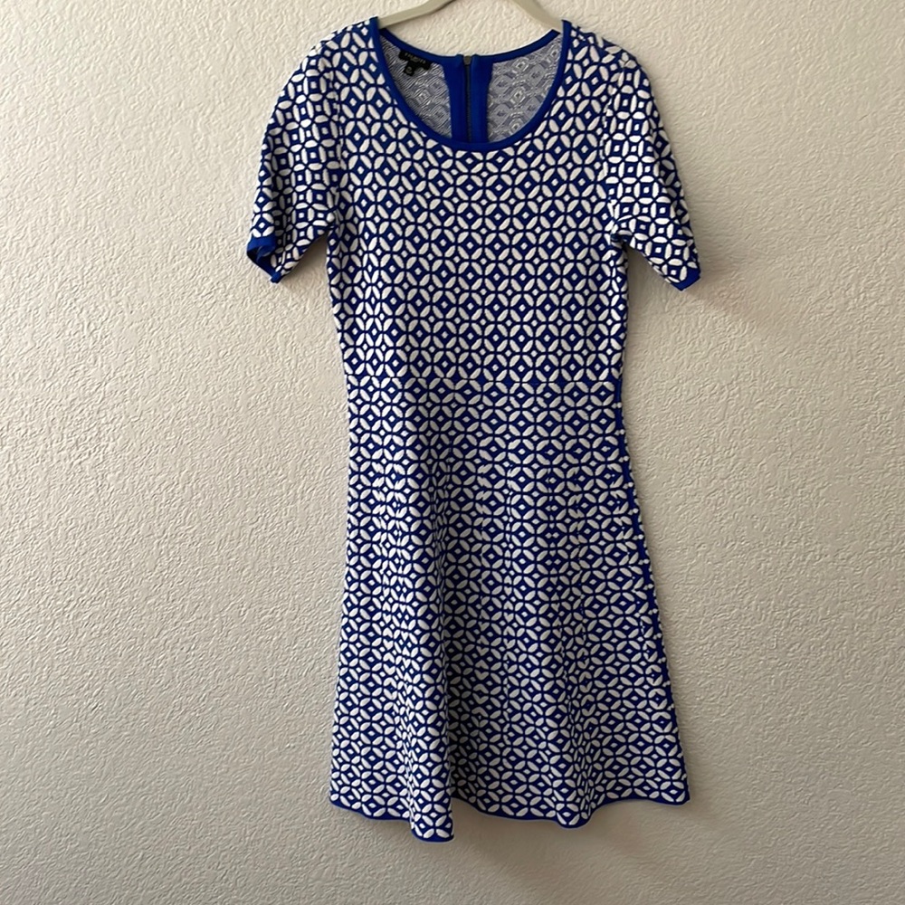 Talbots dress in new condition. Zipper works great.